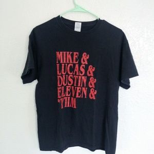 [ stranger things size medium graphic tee ]